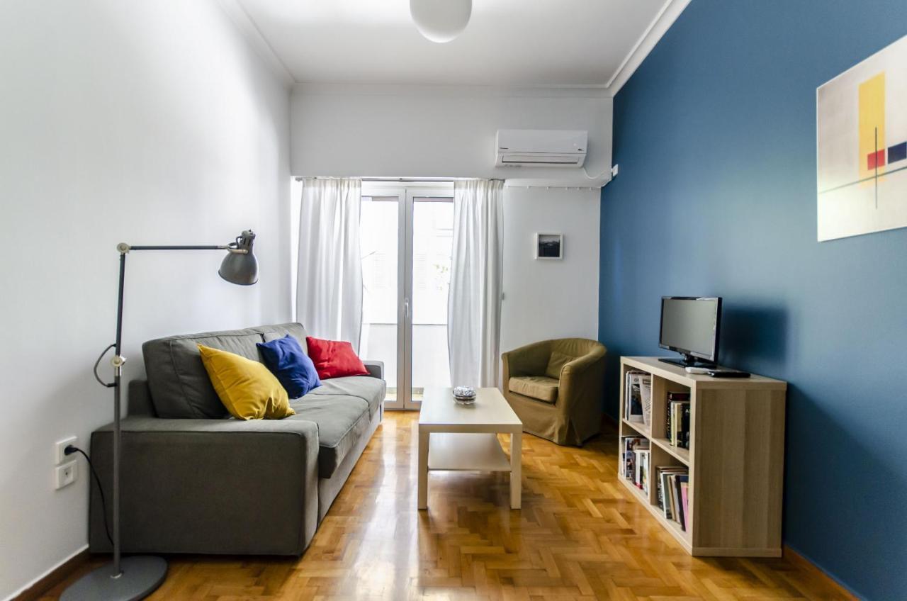 Colourful Apartment Under The Acropolis Atene Esterno foto