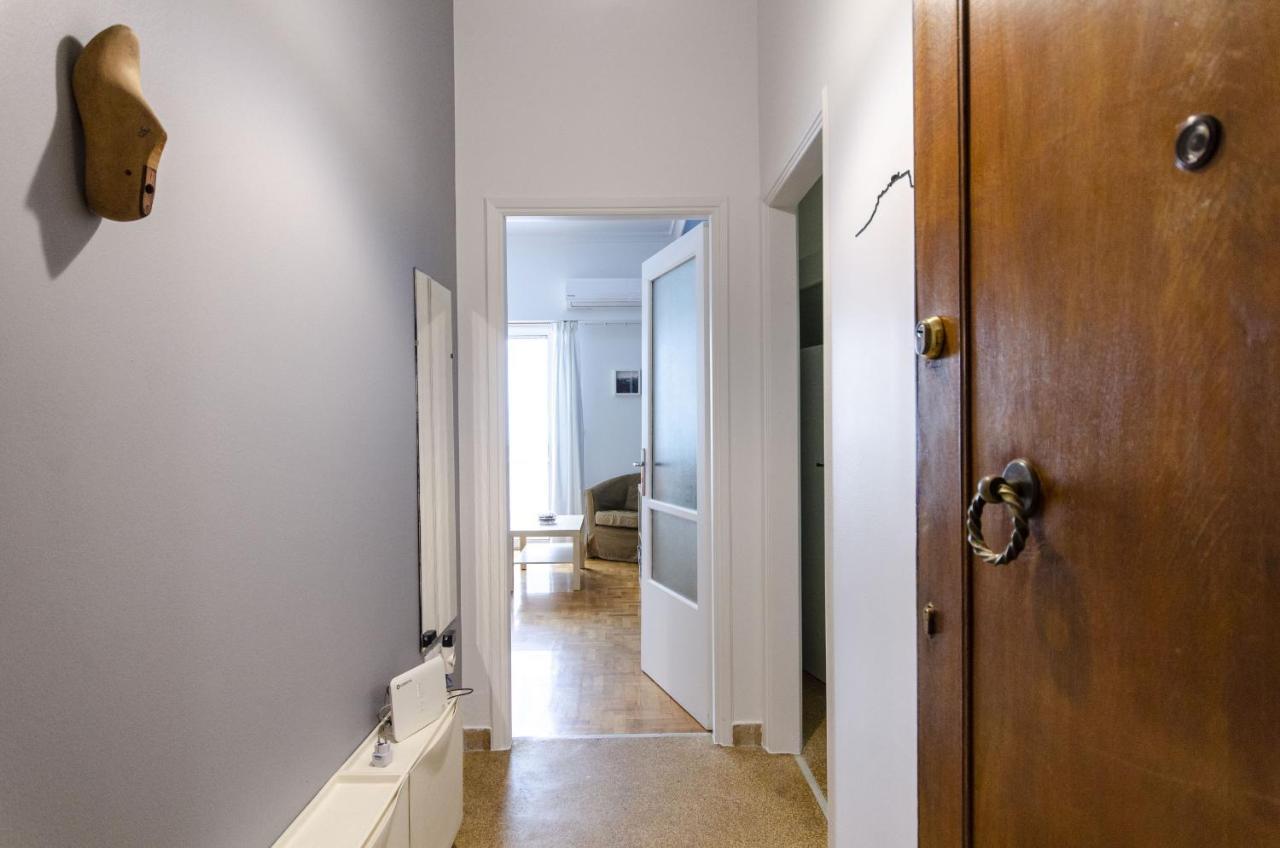 Colourful Apartment Under The Acropolis Atene Esterno foto
